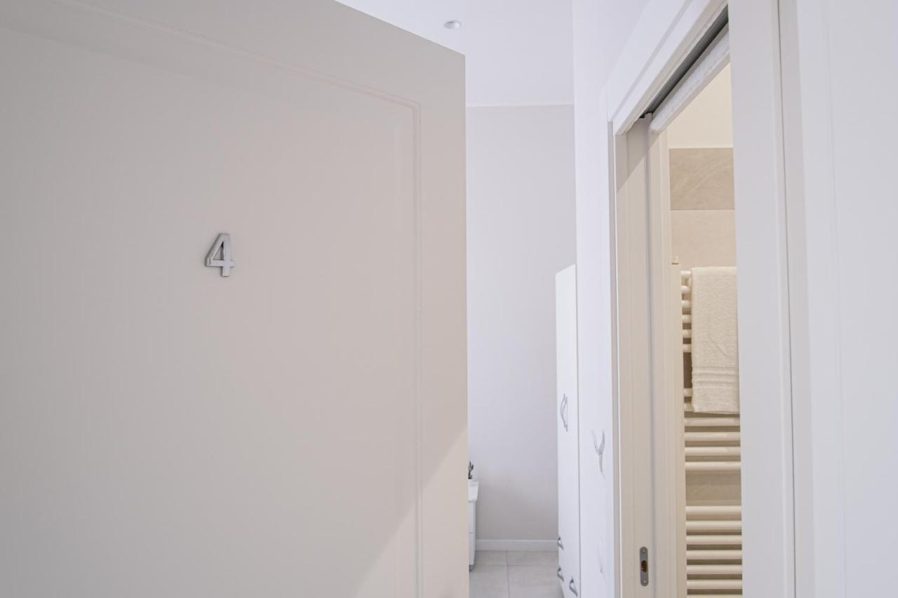 Domus Alberto Napels Buitenkant foto